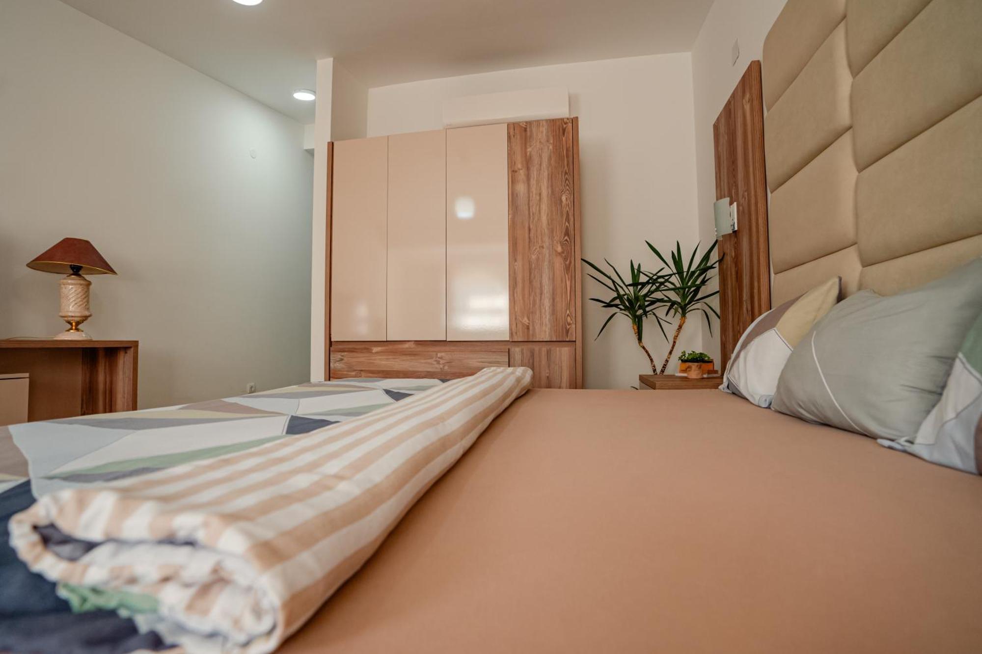 City Center Apartment Ohrid Exteriör bild
